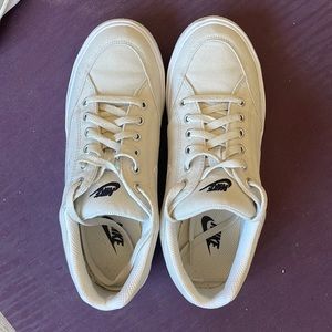 Nike Retro GTS women’s size 7